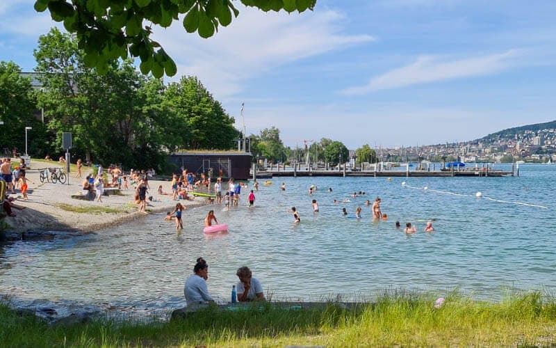 Sommer am See: kompakte Pods für unterwegs